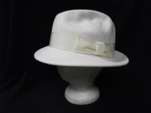 White Fedora Hats-FDO HT 8009-Size 24