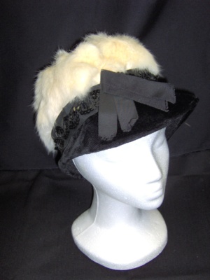 Cream and black Fur Hats-FR HT 8104-Size 21
