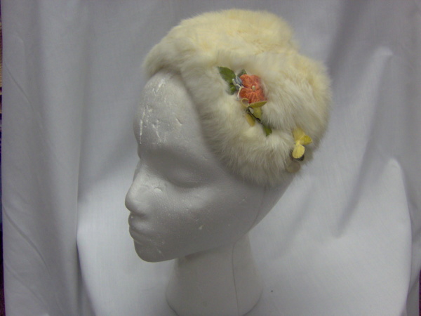 Cream Fur Hats-FR HT 8501-Size 21