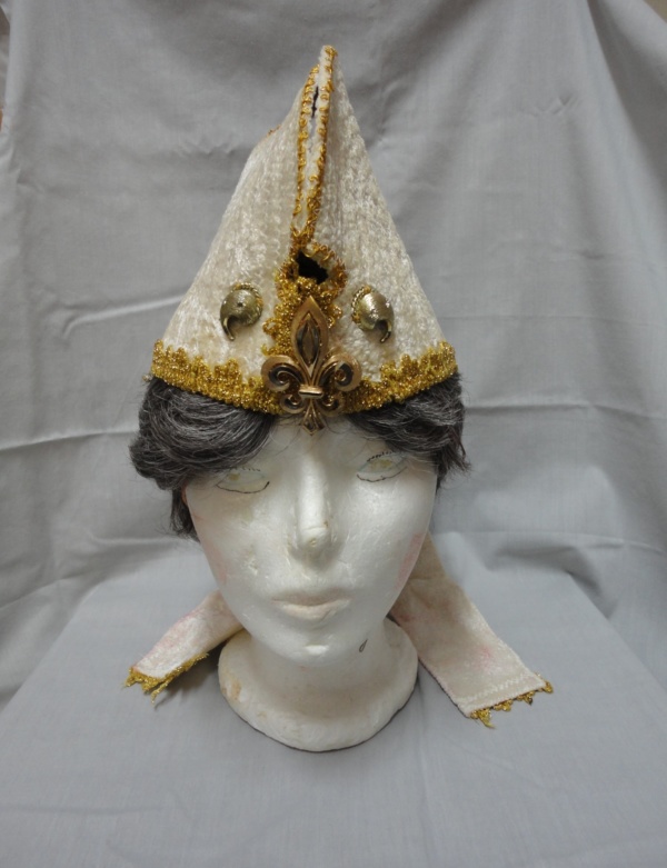 White Medieval Hats-MN ME HT 8003-Size 22