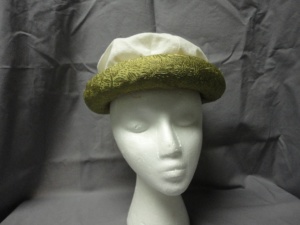 White and gold Medieval Hats-MN ME HT 8004-Size 24