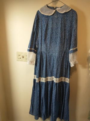 Blue and white Period Dress-Wm Pd Dr 4625-Bust 44