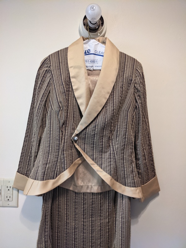 Brown tan Women's Suit-Wm Su 6650-Chest 42 - Image 4