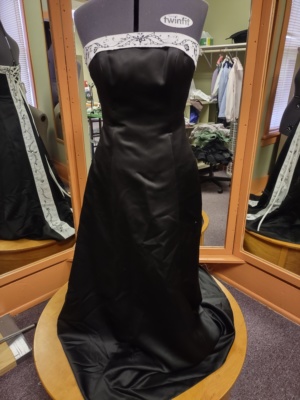 black white  Modern formals-Wm Frml 1001-Chest 30