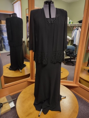 black Modern formals-Wm Frml 1200-Chest 34