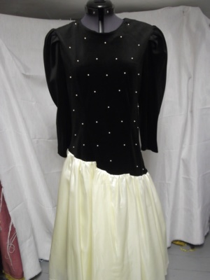 black off white Modern formals-Wm Frml 1400-Chest 38