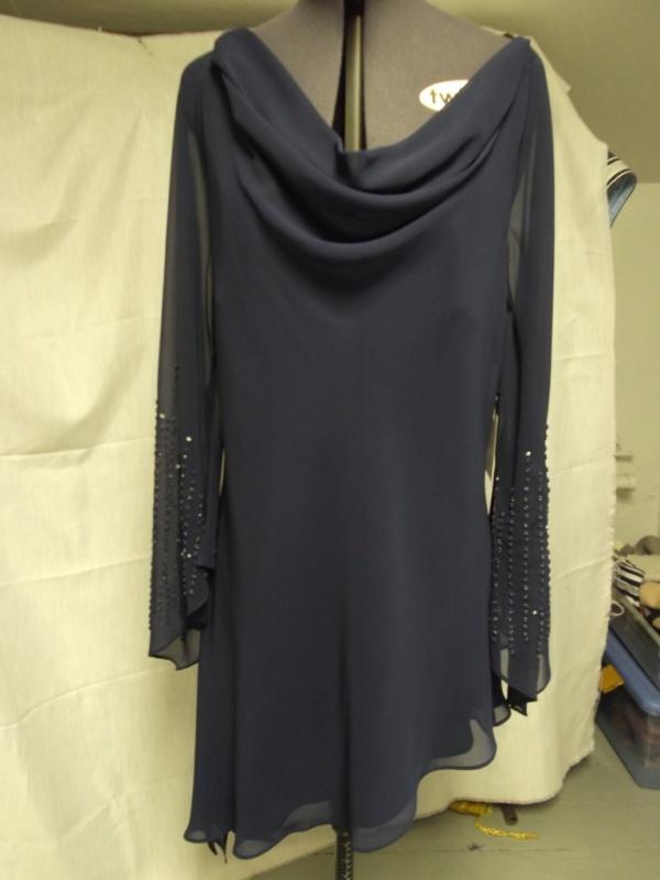 blue  Modern formals-Wm Frml 4502-Chest 40
