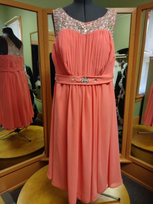 coral  Modern formals-Wm Frml 5500-Chest 36