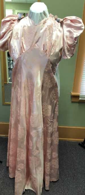 rose pink Modern formals-Wm Frml 7426-Chest 38