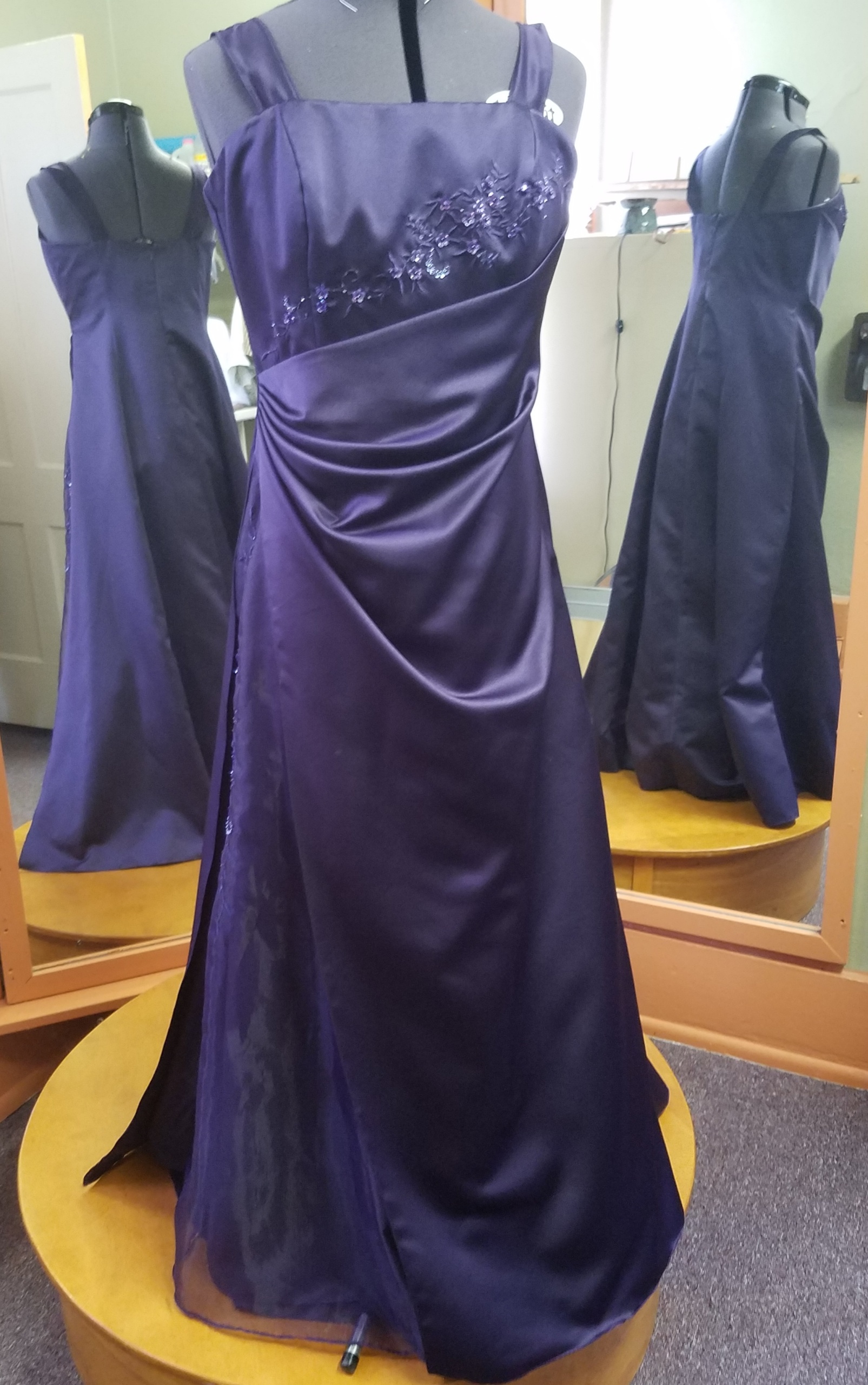purple Modern formals-Wm Frml 9501-Chest 40 – Costume Cottage