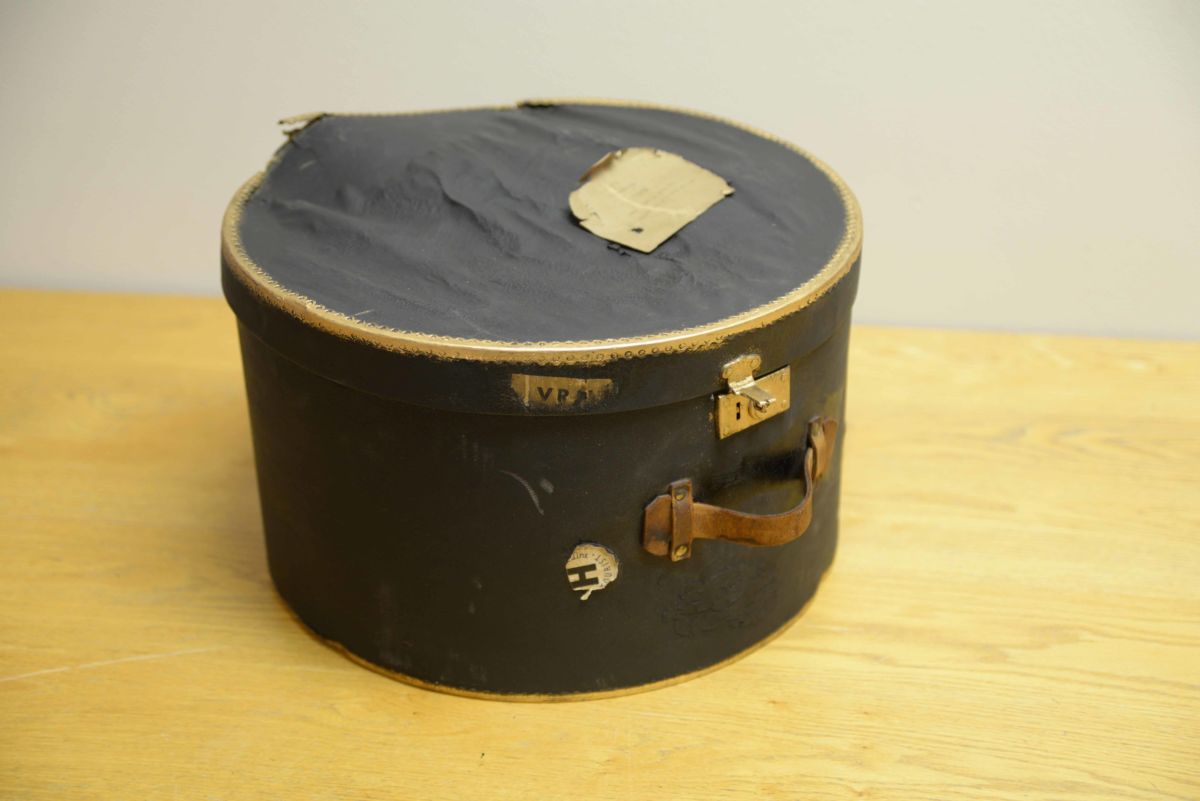 vintage hat box