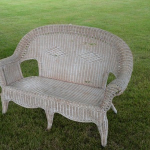 Wicker bench