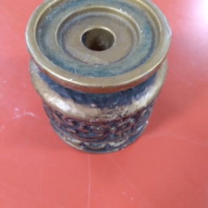 Candle holder