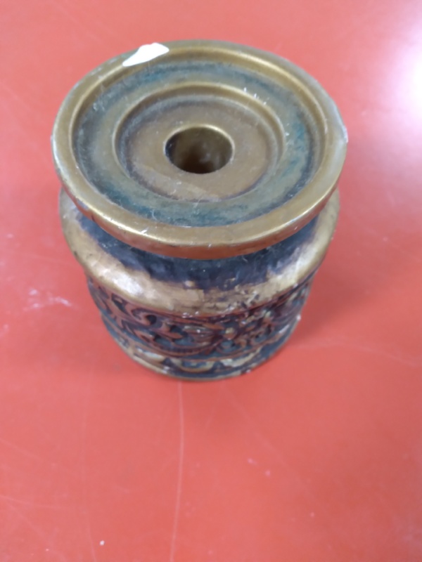 Candle holder