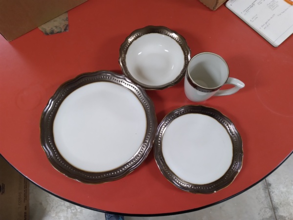 Brown rimmed dishes