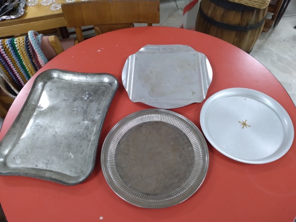 Silver serving trays - Image 2