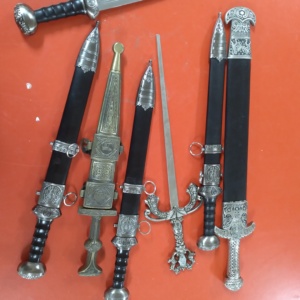 Large Daggers