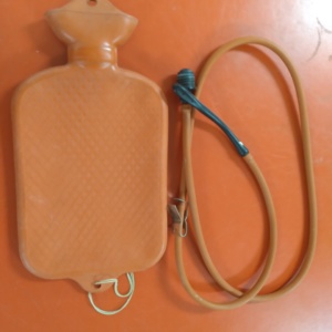 Hot water bottle
