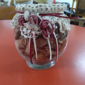 Potpourri jar