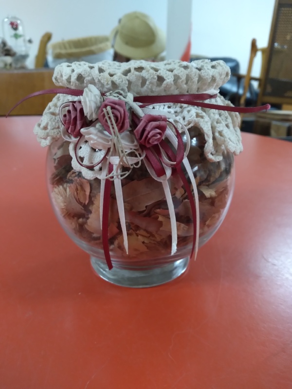 Potpourri jar