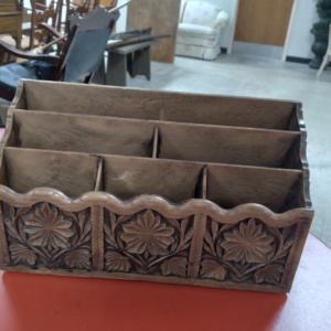 Desk organizer
