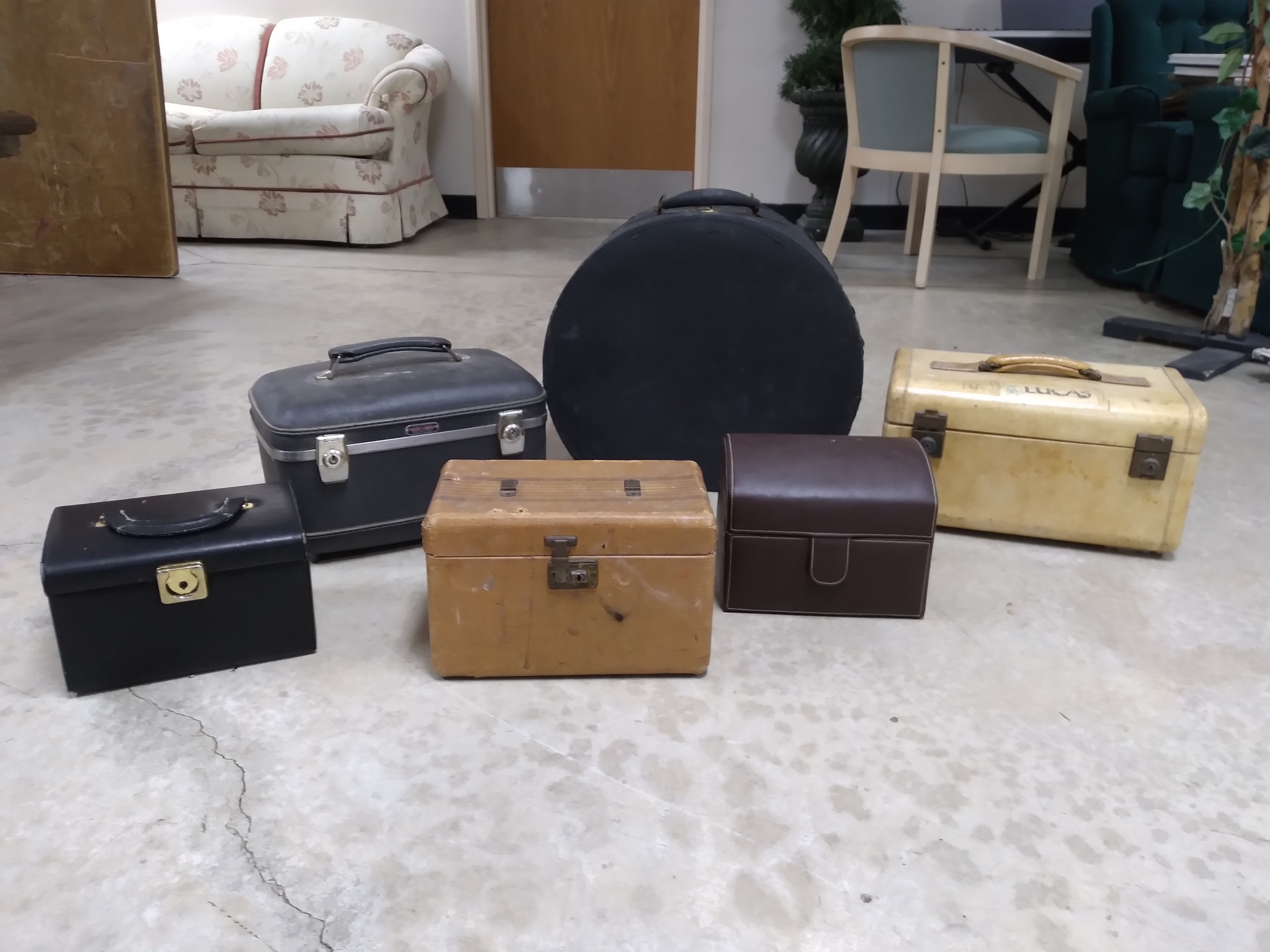 Small suitcases Prop Closet Small suitcases Prop Closet