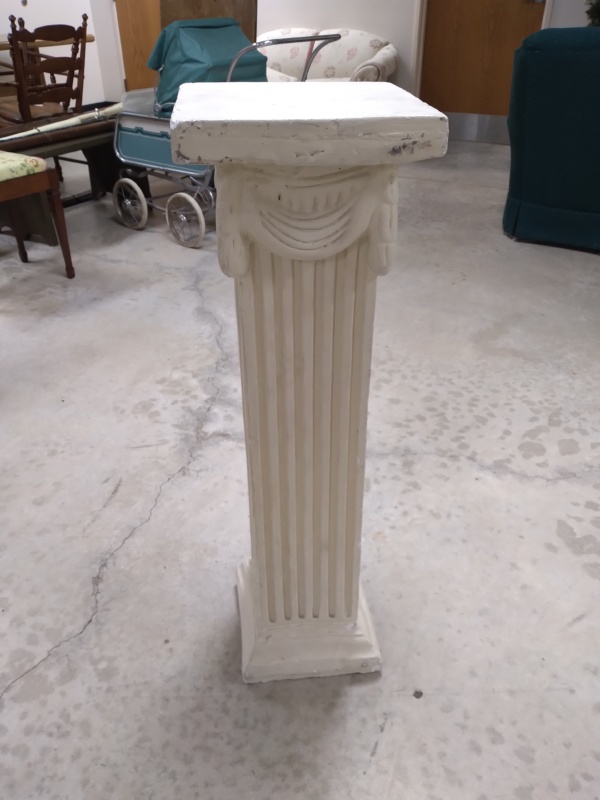 Decorative Pillar (waist-height)