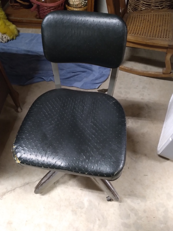 Swivel chair