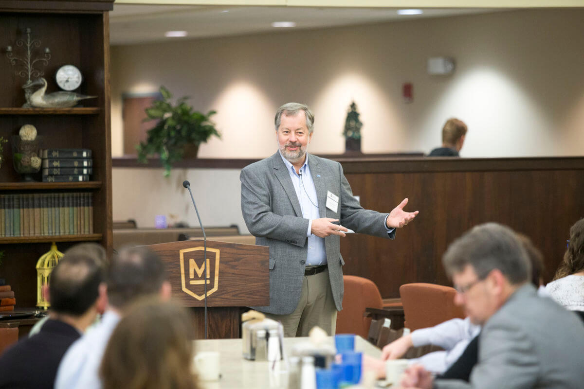 Business Breakfast 4-4-173_mini2