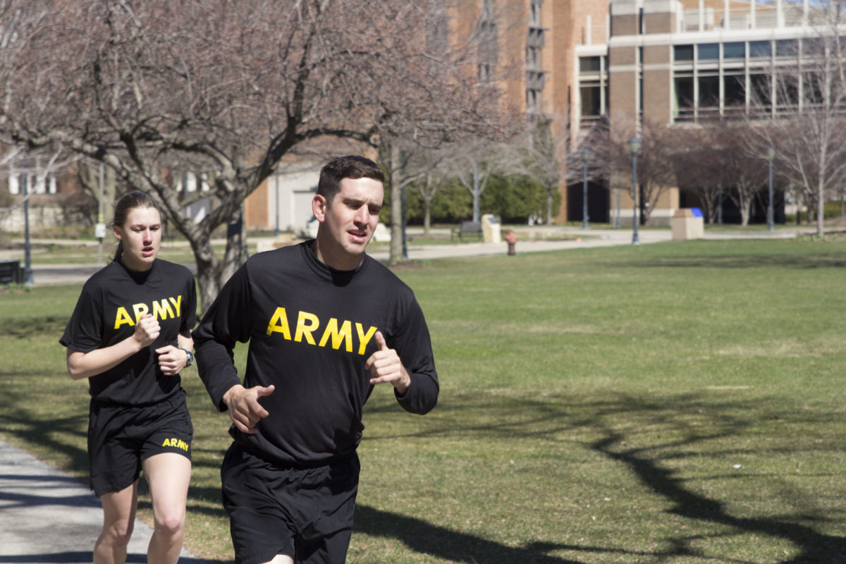 German Rotc 3 ROTC Cadets Earn German Armed Forces Proficiency Badge