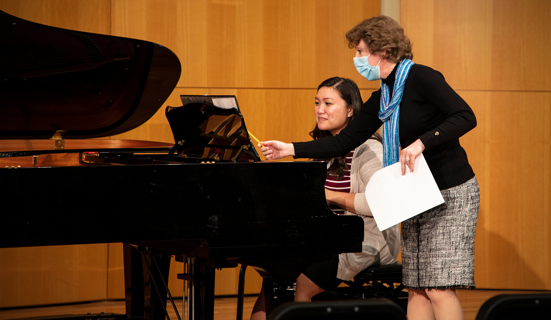 Piano Masterclass Inspires Students
